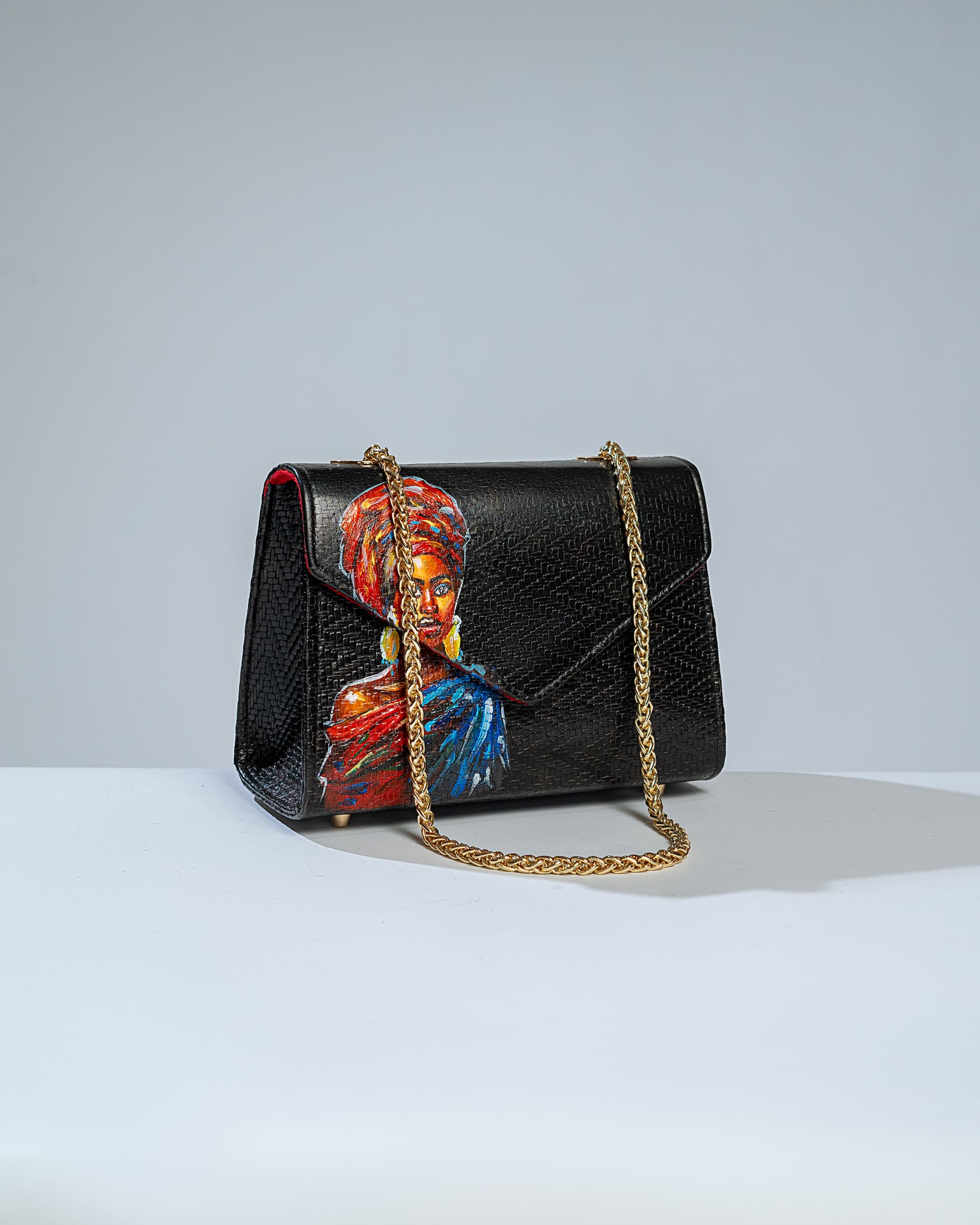 Black Midi Chain bag- Fine Girl Inspired